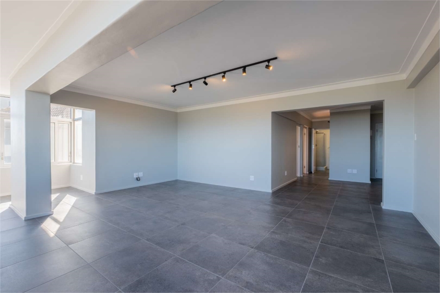 To Let 3 Bedroom Property for Rent in Mouille Point Western Cape